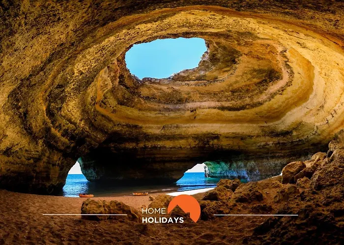 #063 Flat By Holidays