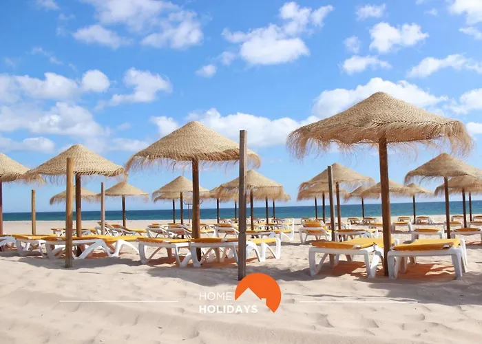 #063 Flat By Holidays