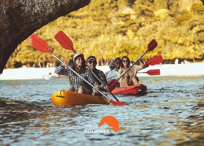 #063 Flat By Holidays